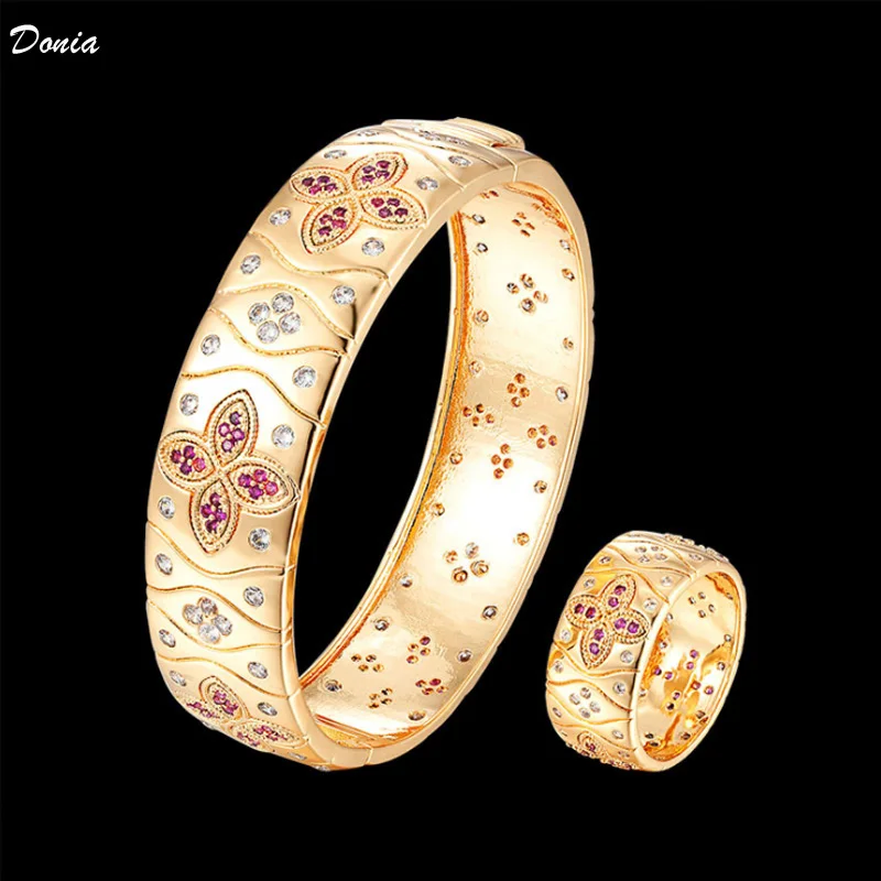 Donia Jewelry Fashion Classic Four-Leaf Flower Titanium Micro-Inlaid AAA Zircon Creative Bracelet Ring Set
Donia Jewelry Fashion Classic Four-Leaf Flower Titanium Micro-Inlaid AAA Zircon Creative Bracelet Ring Set