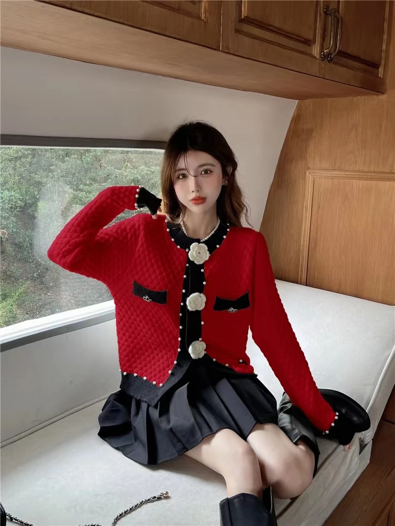 Korean Cardigan Top Coat Women Clothing Fashion Sweaters Vintage Knitwear Long Sleeve Sueter Beading Knit Flower Sweater Jacket
Korean Cardigan Top Coat Women Clothing Fashion Sweaters Vintage Knitwear Long Sleeve Sueter Beading Knit Flower Sweater Jacket