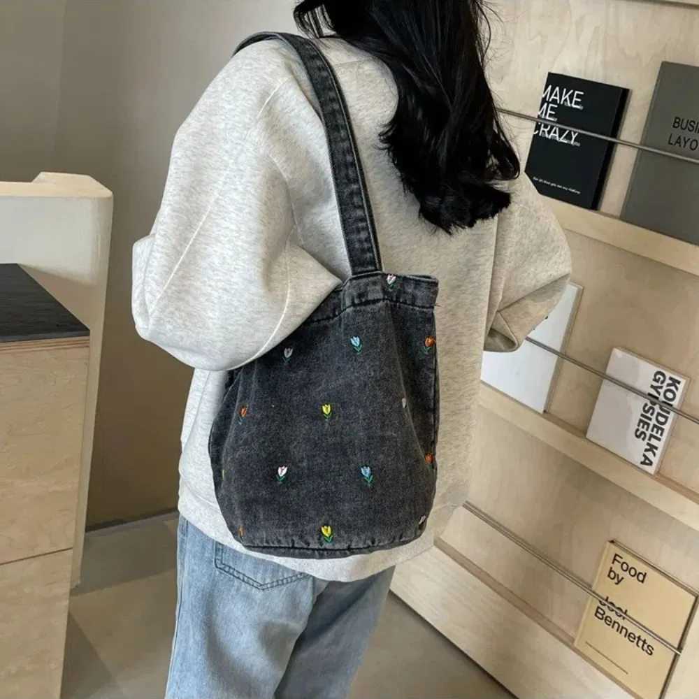 Fashion Handbag Bucket Bag Large Capacity Versatile Tote Bag Embroidered Flower Underarm Bag Women Fashion Handbag Bucket Bag Large Capacity Versatile Tote Bag Embroidered Flower Underarm Bag Women