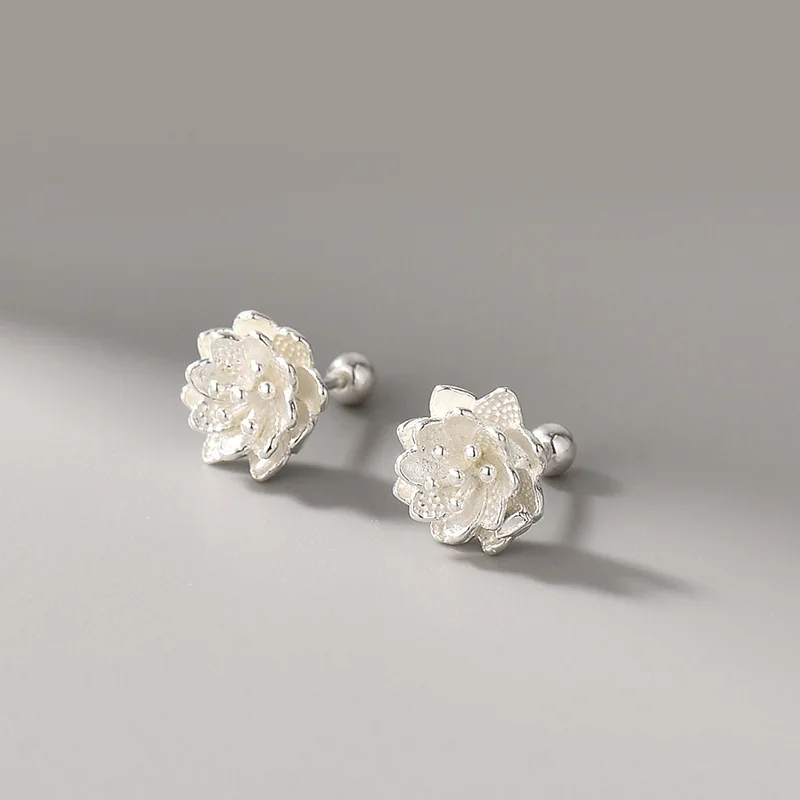 925 Sterling Silver Small Flower Daisy Earrings for Girls and Children's Allergy Prevention New Design Fashion Jewelry Accessori
925 Sterling Silver Small Flower Daisy Earrings for Girls and Children's Allergy Prevention New Design Fashion Jewelry Accessori