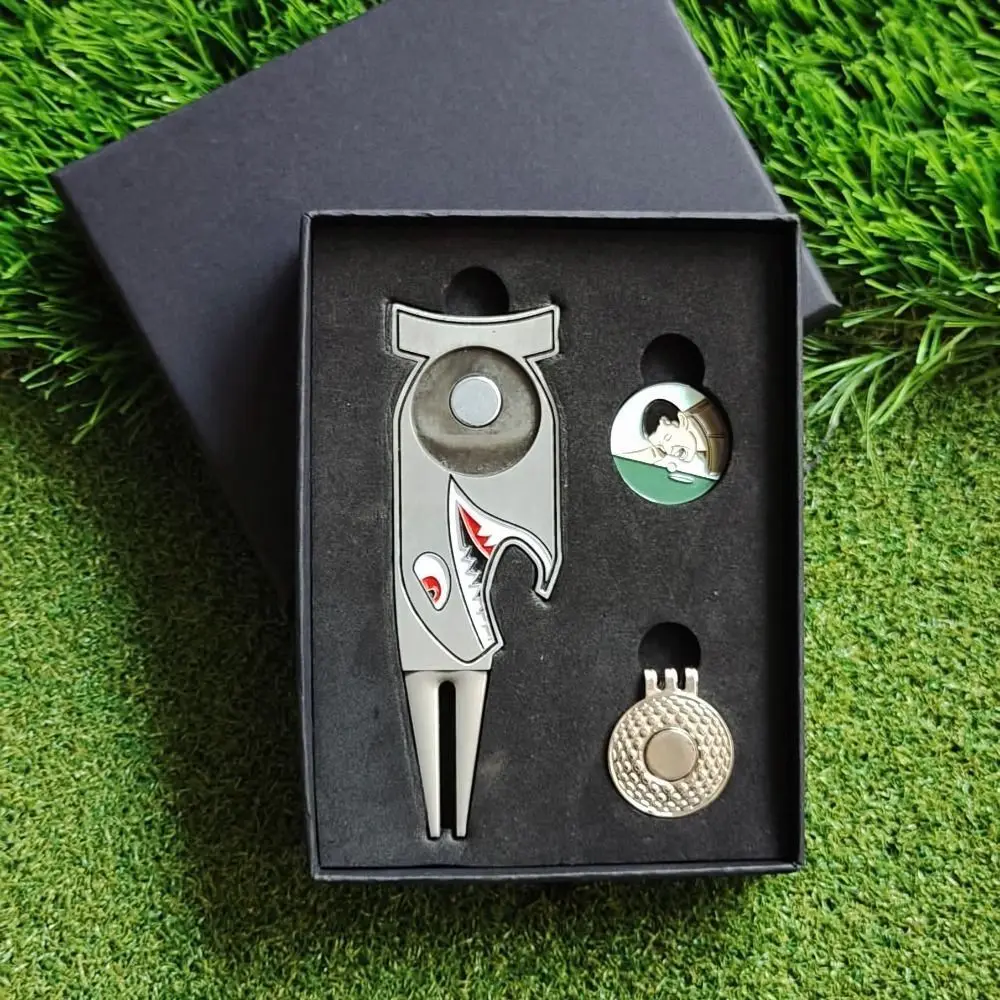 Creative Golf Gift Set Funny Shark Golf Divot Fork Repair Tool Magnetic Ball Marker With Hat Clip 4 In 1 Bottle Opener Gift
Creative Golf Gift Set Funny Shark Golf Divot Fork Repair Tool Magnetic Ball Marker With Hat Clip 4 In 1 Bottle Opener Gift