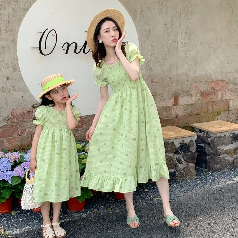 

Elegant Mother Baby Daughter Matching Dressess Kids Girls Smocked Dress Women Smock Clothes 2022 Parent-Child Matching Clothing