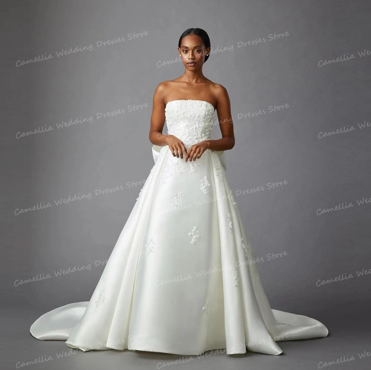 Elegant Appliques Wedding Dresses Woman's V Neck A Line Sexy Bow Backless Satin Bridal Gowns Sleeveless Formal Vistidos De Novia
Elegant Appliques Wedding Dresses Woman's V Neck A Line Sexy Bow Backless Satin Bridal Gowns Sleeveless Formal Vistidos De Novia