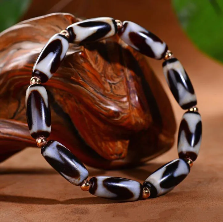 Natural Tibetan Agate Double Tiger Tooth DZi Bracelet Men's and Women's Ethnic Versatile Bracelet
Natural Tibetan Agate Double Tiger Tooth DZi Bracelet Men's and Women's Ethnic Versatile Bracelet