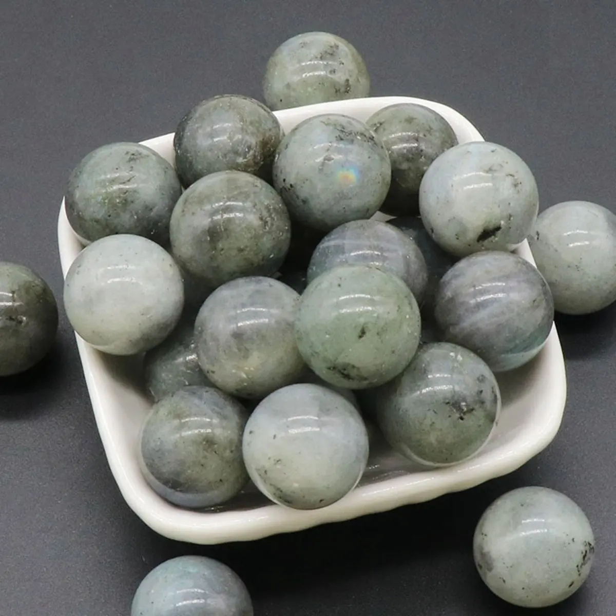 16PCS 20MM Labradorite Stress Relief Spheres & Balls Polished Meditation Balancing Home Decoration Crystal Beads
16PCS 20MM Labradorite Stress Relief Spheres & Balls Polished Meditation Balancing Home Decoration Crystal Beads