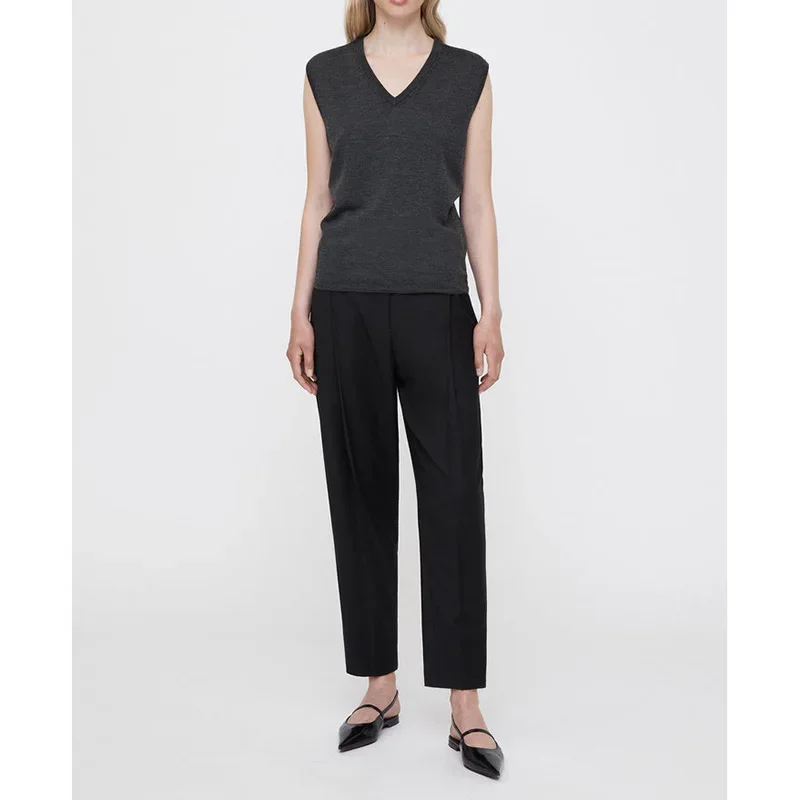 Women Vest 2022 Autumn Winter New V-neck Solid Color Knitted Waistcoat Sleeveless Casual Loose Pullover
Women Vest 2022 Autumn Winter New V-neck Solid Color Knitted Waistcoat Sleeveless Casual Loose Pullover
