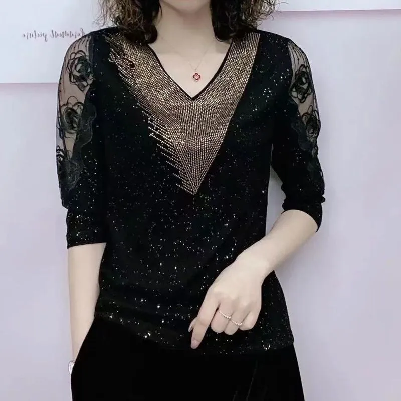 

Fashion Hot Diamond V-Neck T-Shirt 2024 New Spring Autumn Women's Blouse Middle-Aged Elderly Ladies Lace Sequins Novel Bottoming