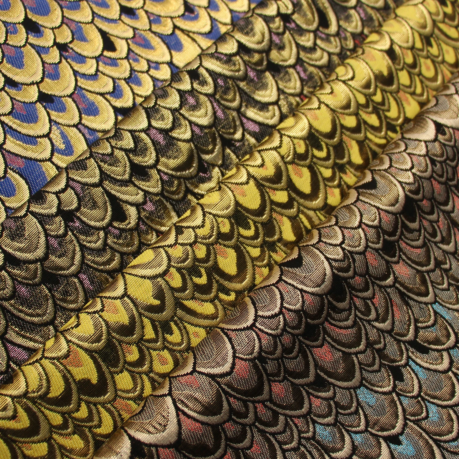 45*145cm Brocade Metallic Jacquard Fish Scale Woven Satin Fabric Cheongsam Dress Skirt Damask DIY Fashion Coat Bag Textile Cloth
45*145cm Brocade Metallic Jacquard Fish Scale Woven Satin Fabric Cheongsam Dress Skirt Damask DIY Fashion Coat Bag Textile Cloth