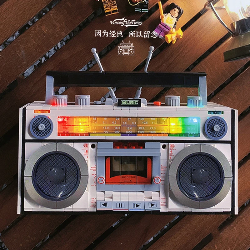 904pcs+ Retro Tape Recorder Building Blocks Classic Appliances Model Bricks Home Decor Figure Toys For Collection Gift
904pcs+ Retro Tape Recorder Building Blocks Classic Appliances Model Bricks Home Decor Figure Toys For Collection Gift