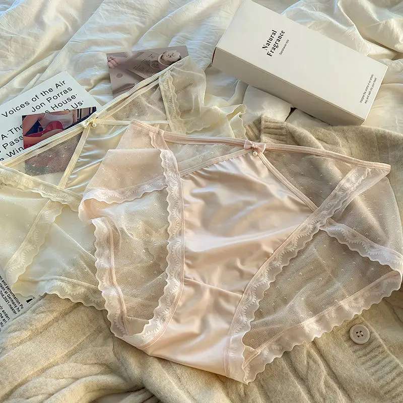 Sexy Hollow Out Translucent Lace Underwear Women's Soft Breathable Mid Waist Hip Lifting Pure Cotton Crotch Briefs Sweet Panties
Sexy Hollow Out Translucent Lace Underwear Women's Soft Breathable Mid Waist Hip Lifting Pure Cotton Crotch Briefs Sweet Panties