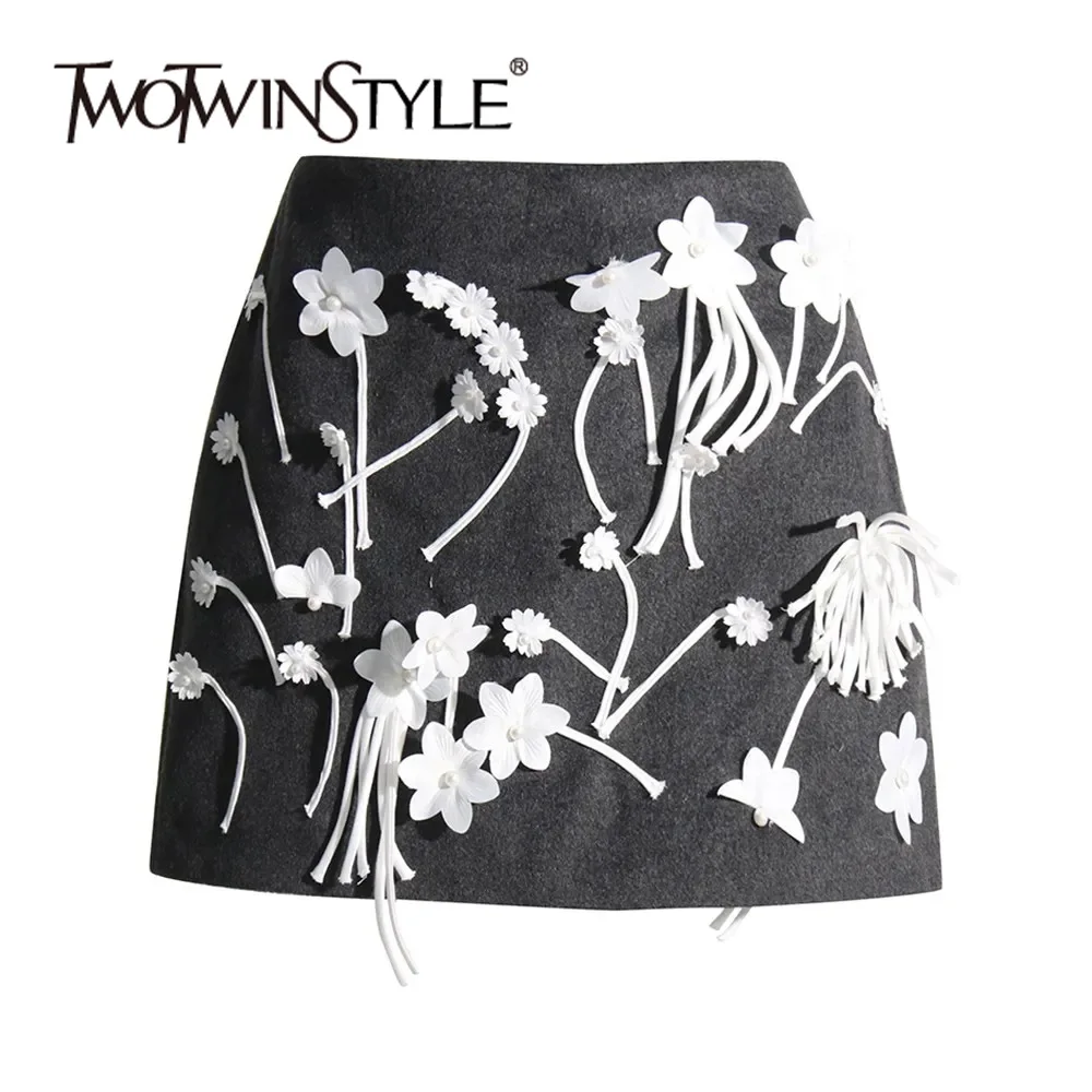 TWOTWINSTYLE Patchwork Appliques Skirts For Women High Waist Bodycon Temperament Slim Hit Color Summer Skirt Female Fashion New
TWOTWINSTYLE Patchwork Appliques Skirts For Women High Waist Bodycon Temperament Slim Hit Color Summer Skirt Female Fashion New