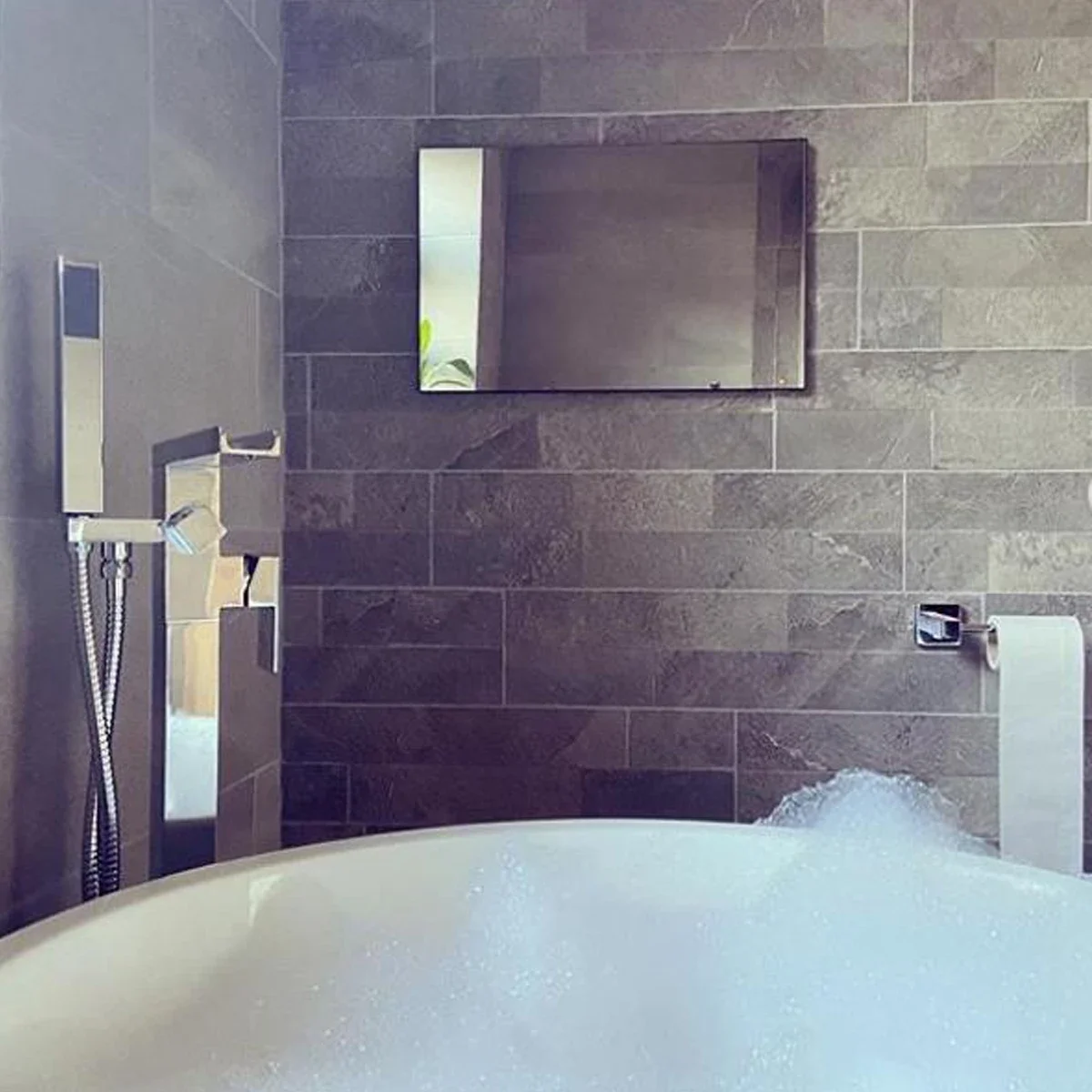 Haocrown 15.6-inch Smart Bathroom TV IP66 Waterproof Mirror LED Television with Android 11.0 System
Haocrown 15.6-inch Smart Bathroom TV IP66 Waterproof Mirror LED Television with Android 11.0 System