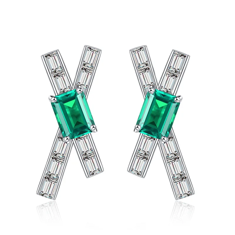 

The New S925 Silver Imitation Emerald 6 * 8 Rectangular Earrings From Europe and America Are Simple, Luxurious, and Versatile