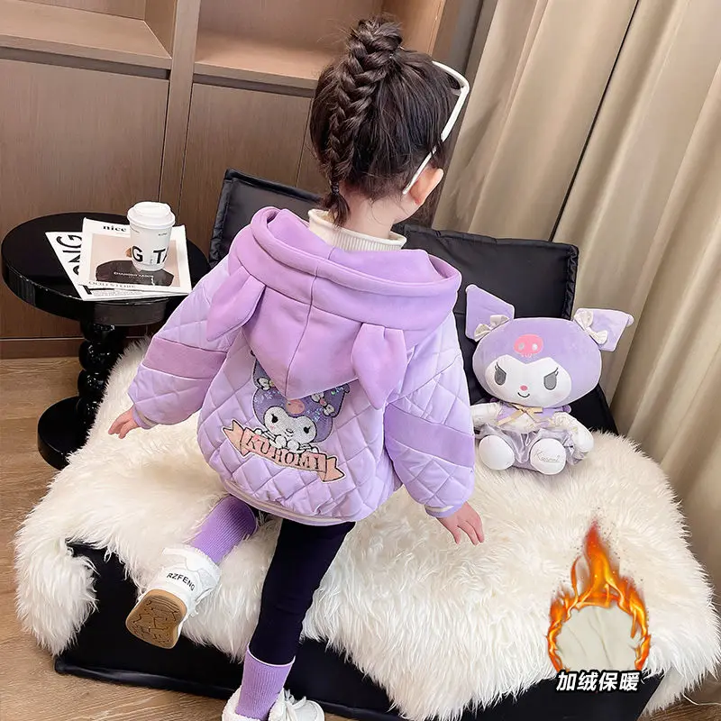 Осенне-зимняя Милая бархатная куртка Sanrio Kuromi с героями мультфильмов, блестящая поддельная двойка с капюшоном, милый женский стеганый топ на молнии, розовый, фиолетовый
Осенне-зимняя Милая бархатная куртка Sanrio Kuromi с героями мультфильмов, блестящая поддельная двойка с капюшоном, милый женский стеганый топ на молнии, розовый, фиолетовый