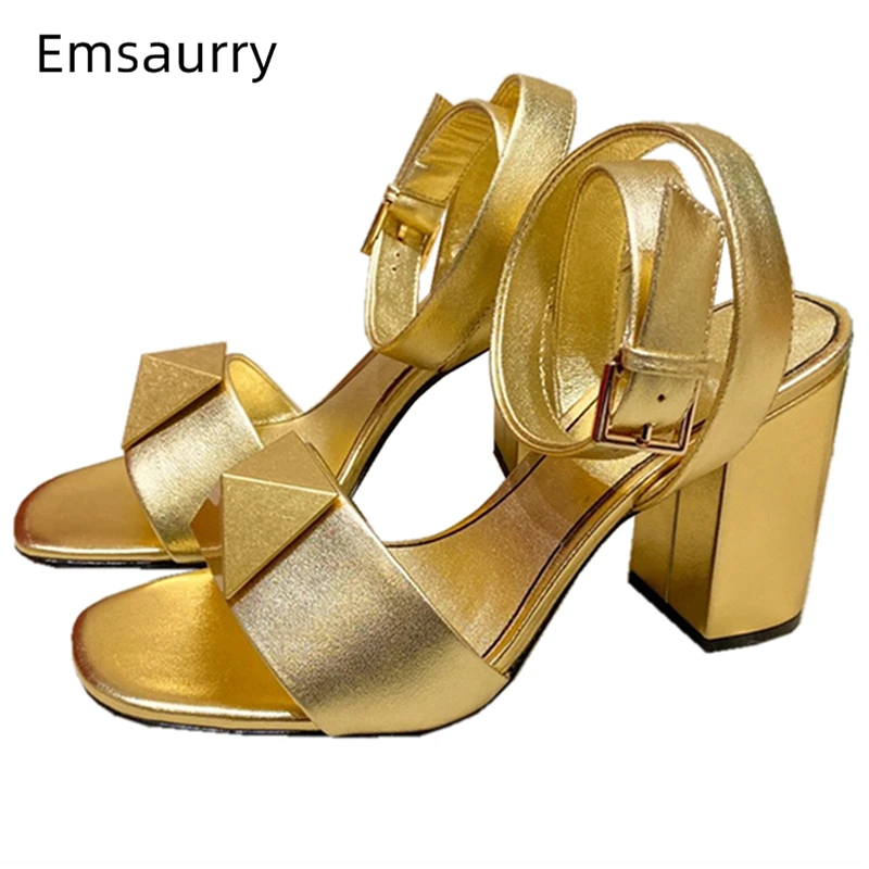 Big Rivet Buckle Decor Ankle Strappy Sandals Women Genuine Leather Chunky Heel Concise Style Summer Shoes
Big Rivet Buckle Decor Ankle Strappy Sandals Women Genuine Leather Chunky Heel Concise Style Summer Shoes