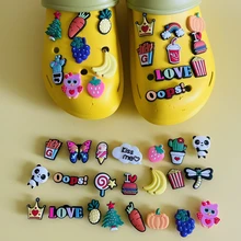30/50/100pcs Mix Cartoon Shoe Charm Strawberry Candy Crocs Charms Slipper Accessories Clog Shoe for Girls Women Female Wholesale
30/50/100pcs Mix Cartoon Shoe Charm Strawberry Candy Crocs Charms Slipper Accessories Clog Shoe for Girls Women Female Wholesale