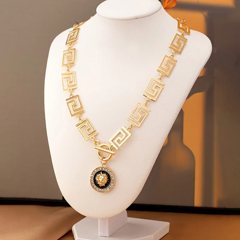 Lion Head Pendant Necklace Earrings Set for Women Simple Fashion Bracelet Ring Jewelry Accessories Hot Sale Party Gift Lion Head Pendant Necklace Earrings Set for Women Simple Fashion Bracelet Ring Jewelry Accessories Hot Sale Party Gift