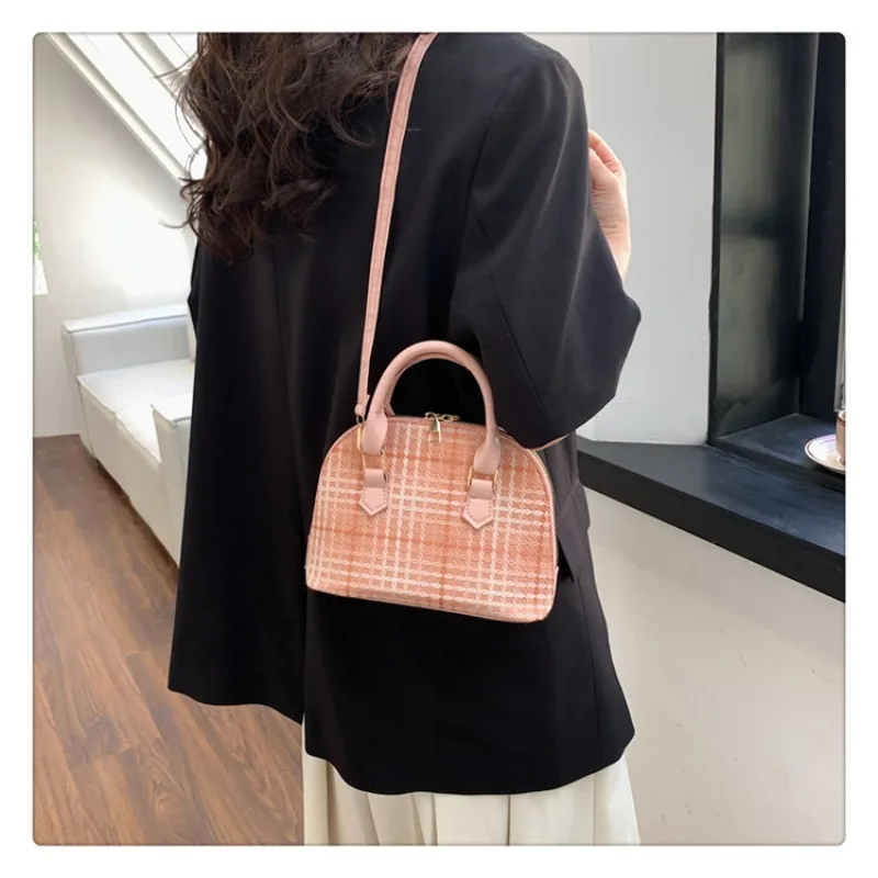 

Western Style Gradient Contrasting Color Shell Female Crossbody Bag Handbag Trend Korean Minimalist Shoulder Bag for Women