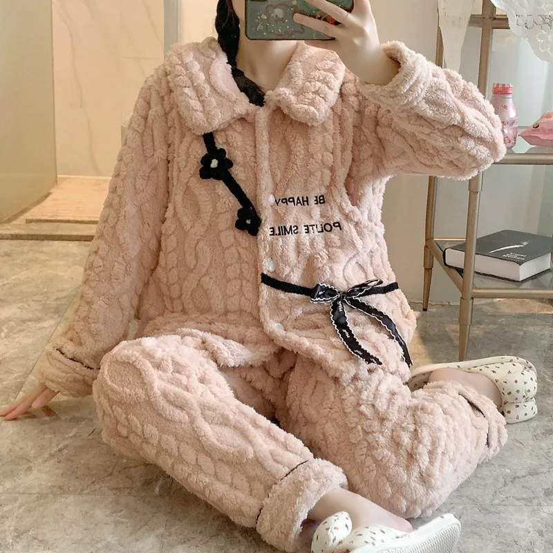 Winter Maternal Clothes Postpartum Thick Plush Sleepwear Pregnant Women Nursing Pajamas Set Maternity Coral Velvet Flannel Suits
Winter Maternal Clothes Postpartum Thick Plush Sleepwear Pregnant Women Nursing Pajamas Set Maternity Coral Velvet Flannel Suits
