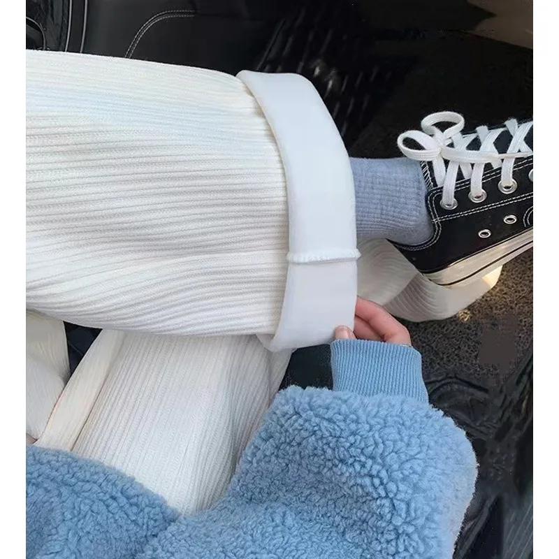 Autumn Winter New Korean Fashion Plus Velvet Thickened Wide Leg Pants Women's High Waist Straight Warm Loose Trousers 4XL 
Autumn Winter New Korean Fashion Plus Velvet Thickened Wide Leg Pants Women's High Waist Straight Warm Loose Trousers 4XL