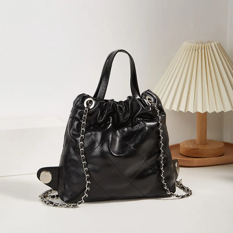 Y2K Chain Backpack Women Luxury Bucket Bags Casual Solid Backpacks Trends School Backpack for College Students Mini Backpack
Y2K Chain Backpack Women Luxury Bucket Bags Casual Solid Backpacks Trends School Backpack for College Students Mini Backpack