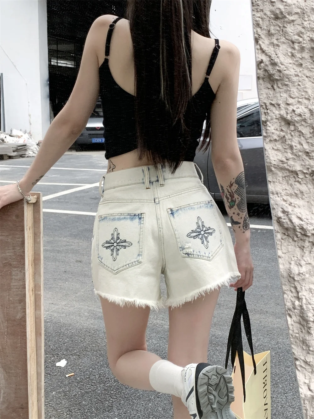 

Slergiri Vintage Frayed Hem Ripped Jean Shorts Women Korean Fashion Y2K Streetwear High Waisted Girls Loose Denim Shorts