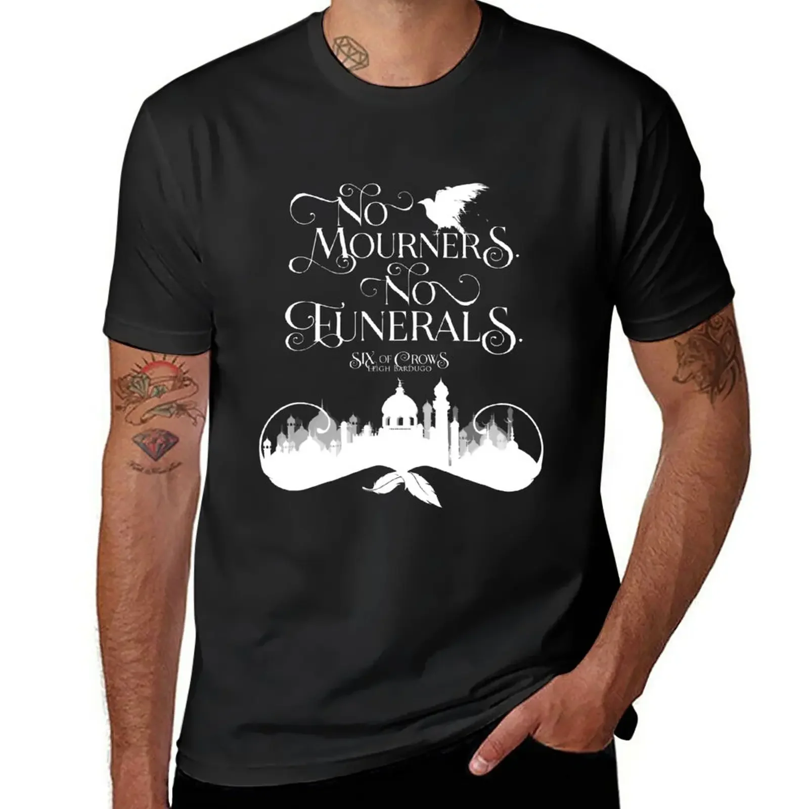 Футболка с надписью «Six of Crows, No Mourners No Funerals», Kaz Brekker, обтягивающие футболки для мужчин
Футболка с надписью «Six of Crows, No Mourners No Funerals», Kaz Brekker, обтягивающие футболки для мужчин