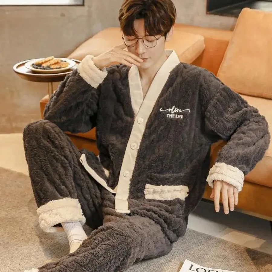 Autumn Winter New Coral Fleece Pajama Sets Men's Thicker Plus Velves Warm Homewear 2 Pieces Large Size Thermal Sleepwear for Men
Autumn Winter New Coral Fleece Pajama Sets Men's Thicker Plus Velves Warm Homewear 2 Pieces Large Size Thermal Sleepwear for Men