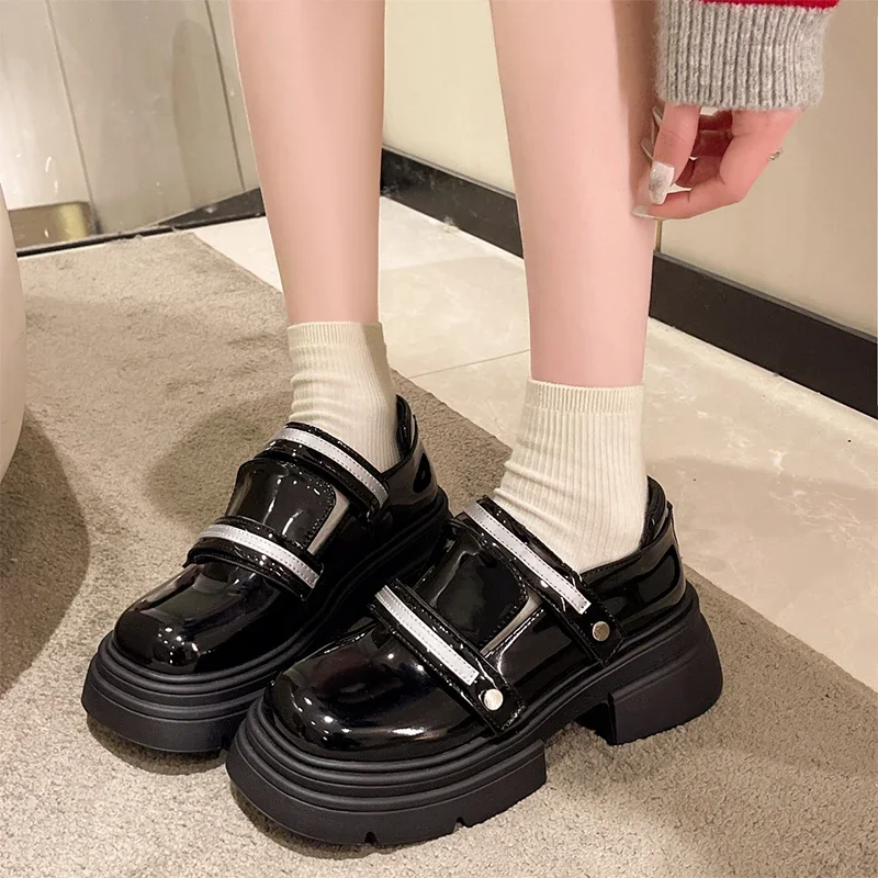 Женские лоферы на среднем каблуке, брендовая спортивная обувь Мэри Джейн на платформе, дизайнерская Новая мода 2024, Весенняя Повседневная Удобная классическая обувь для женщин
Женские лоферы на среднем каблуке, брендовая спортивная обувь Мэри Джейн на платформе, дизайнерская Новая мода 2024, Весенняя Повседневная Удобная классическая обувь для женщин