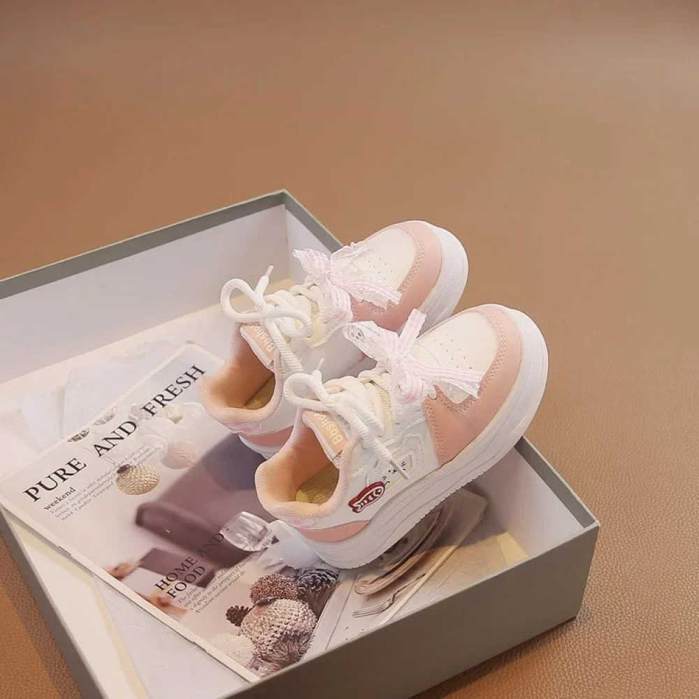 أحذية رياضية للفتيات المراهقات على الطراز الكوري، موضة عصرية من الجلد الصناعي، أحذية رياضية للأطفال مضادة للانزلاق وقابلة للتنفس. أحذية رياضية للفتيات المراهقات على الطراز الكوري، موضة عصرية من الجلد الصناعي، أحذية رياضية للأطفال مضادة للانزلاق وقابلة للتنفس.