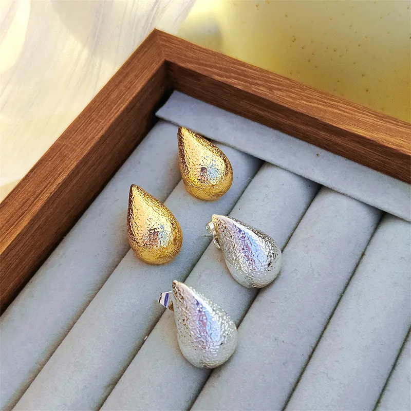Personality Exaggerate Water Drop Glossy Gold Color Silver Color Metal Earrings for Women Girl Trendy Ear Stud Earrings
Personality Exaggerate Water Drop Glossy Gold Color Silver Color Metal Earrings for Women Girl Trendy Ear Stud Earrings