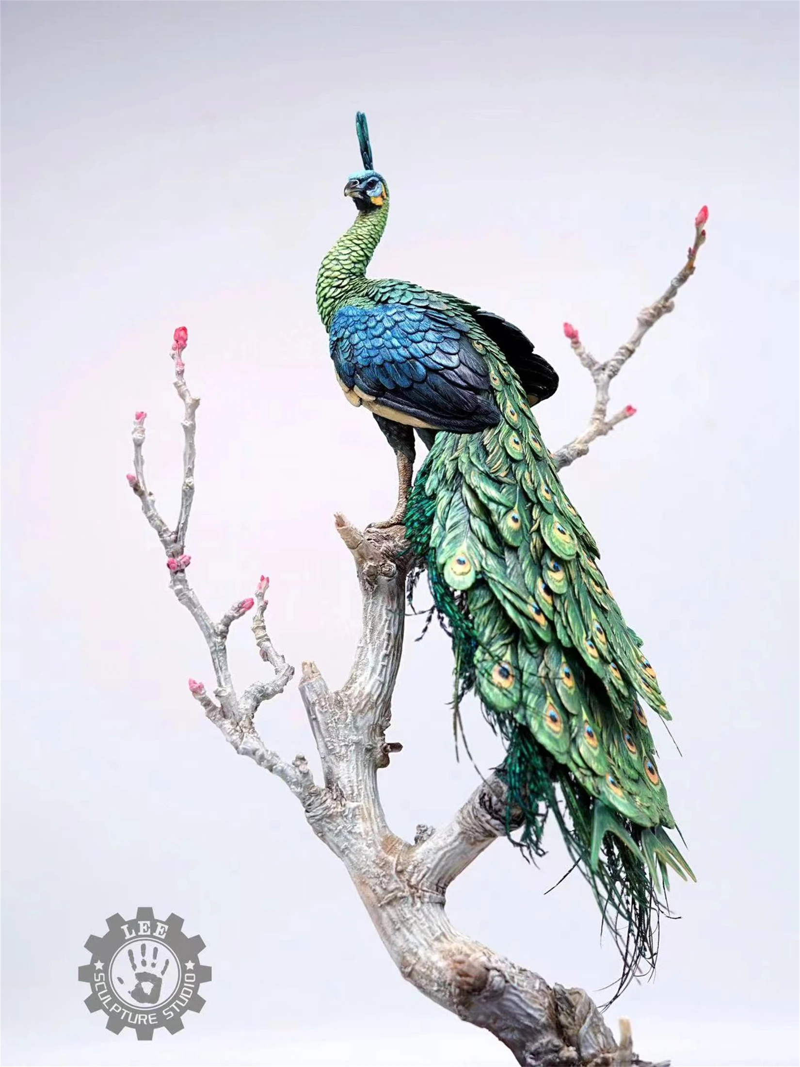 

Lee Studio 1/10 Green Peafowl Model Scene Statue Pavo Muticus Wild Animal Collector Realistic Desk Decoration GK Adult Gift