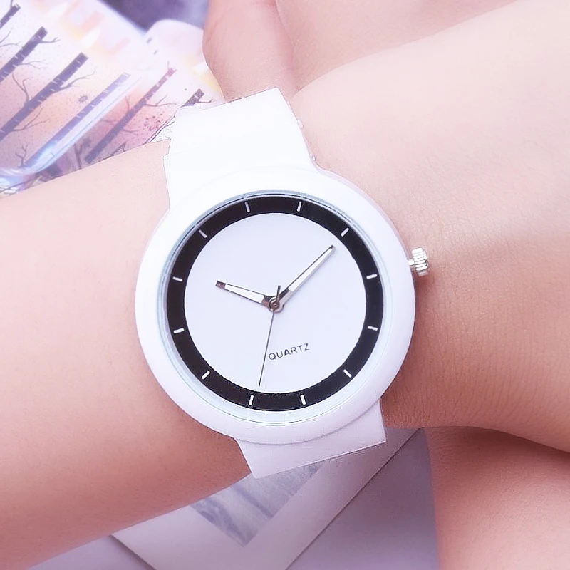 

White Watches Women Fashion Silicone Band Analog Quartz Wrist Watch Women's Watches Quartz Wristwatches relogio feminino Reloj