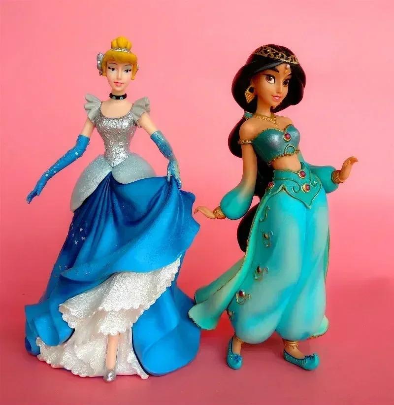 

Disney Frozen Elsa Anna Rapunzel Anime Figure Snow White Model Doll Collectible Statue Toys Birthday Gifts Desktop Decoration