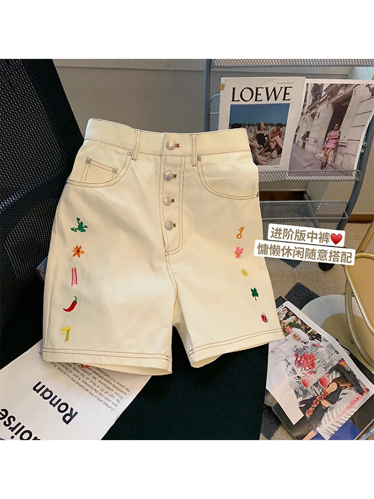 Women Retro Cute Embroidery Style Shorts 2023 Summer New High Waist Button Design Female Knee Length Jeans Vintage Streetwear
Women Retro Cute Embroidery Style Shorts 2023 Summer New High Waist Button Design Female Knee Length Jeans Vintage Streetwear