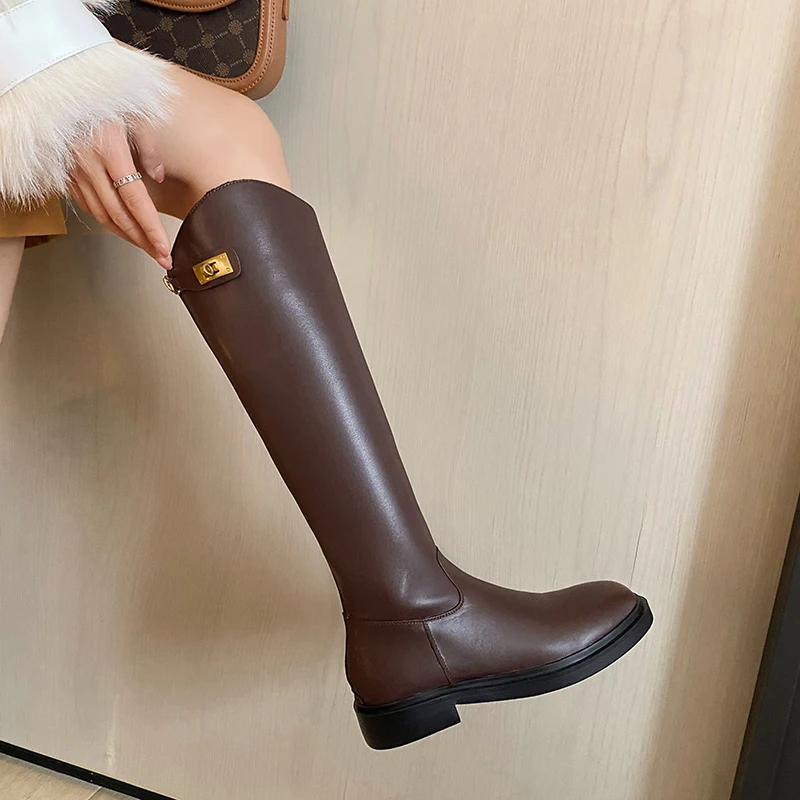 2022 new Autumn and winter Women knee-high boots 22-25cm cowhide upper back zipper Knight boots metal buckle platform boots
2022 new Autumn and winter Women knee-high boots 22-25cm cowhide upper back zipper Knight boots metal buckle platform boots