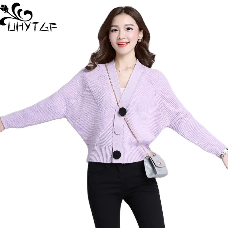 UHYTGF 2022 Autumn Sweater Coat Women's V-Neck Knitted Cardigan Short Tops Female Fashion Bat Sleeve Knitwears Jacket Ladies 195
UHYTGF 2022 Autumn Sweater Coat Women's V-Neck Knitted Cardigan Short Tops Female Fashion Bat Sleeve Knitwears Jacket Ladies 195