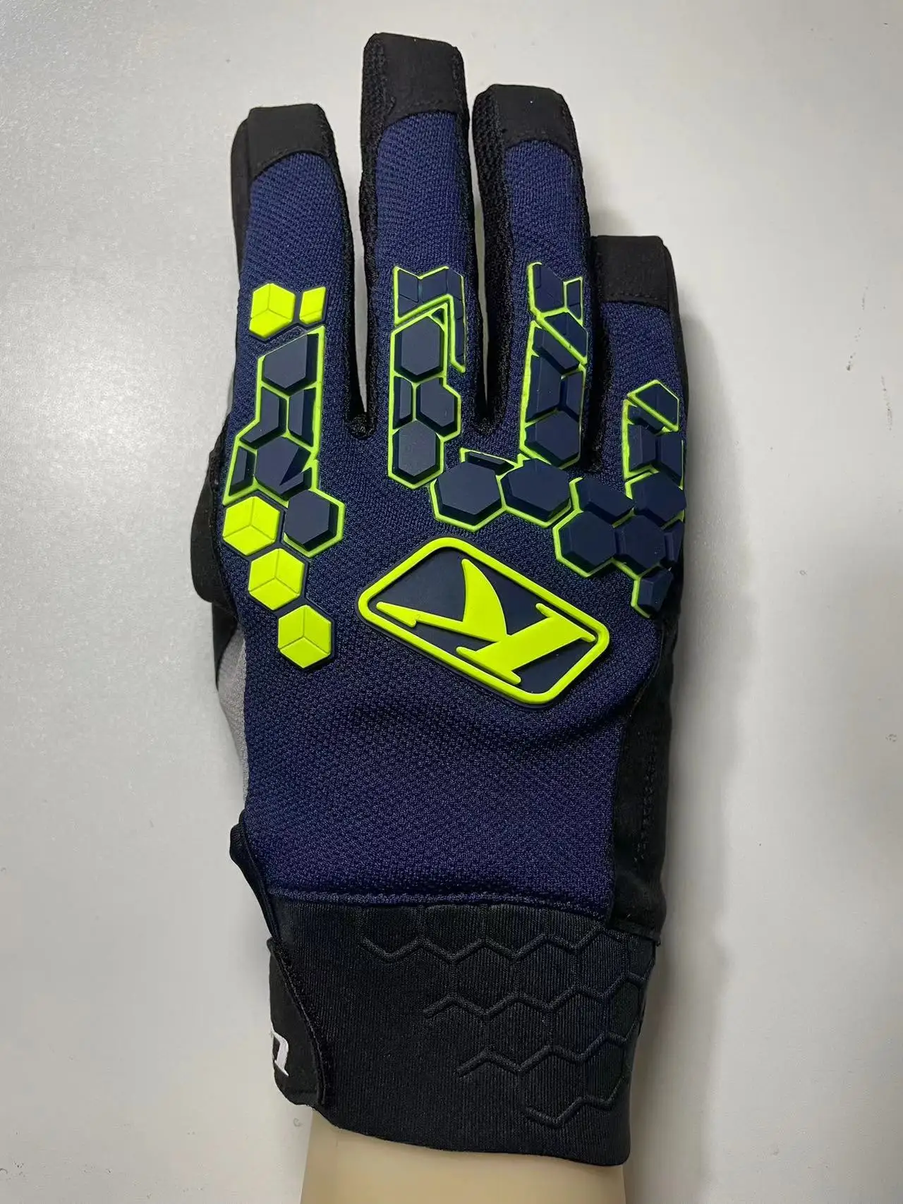 25 new off-road road motorcycle riding gloves, motorcycle long racing anti-wear breathable gloves 25 new off-road road motorcycle riding gloves, motorcycle long racing anti-wear breathable gloves