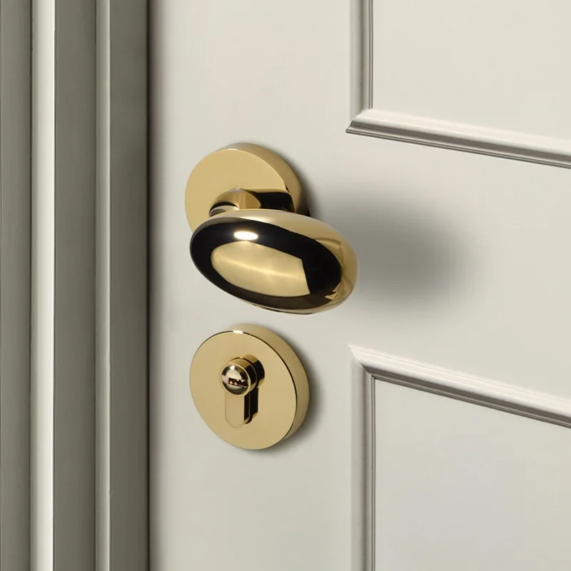 Golden bedroom door lock bathroom lock magnetic mute room door handle wood indoor door
Golden bedroom door lock bathroom lock magnetic mute room door handle wood indoor door