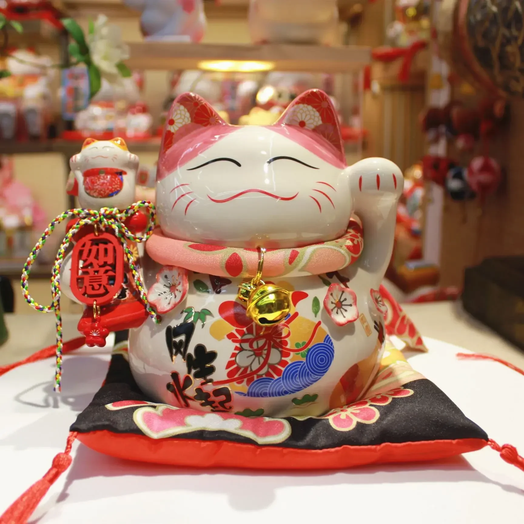 7 inch cherry blossom lucky cat piggy bank home store living room decoration ceramic lucky cat home decoration crafts
7 inch cherry blossom lucky cat piggy bank home store living room decoration ceramic lucky cat home decoration crafts