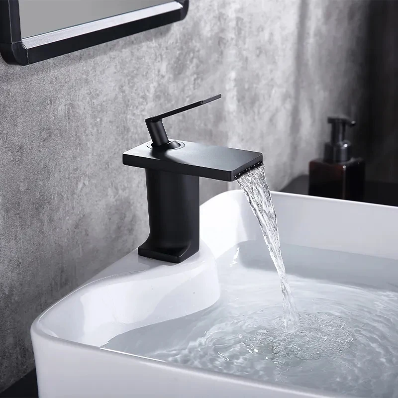 Brass Waterfall Bathroom sink faucet One Hole One Handle Luxury Hot Cold Water Basin mixer Tap High Quality Lavabo faucet,Black
Brass Waterfall Bathroom sink faucet One Hole One Handle Luxury Hot Cold Water Basin mixer Tap High Quality Lavabo faucet,Black