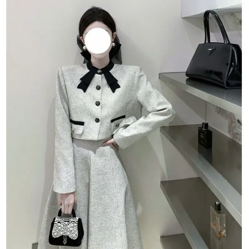 UNXX Chic and Elegant Petite Style Suit Set with Skirt for Women in Autumn 2023, Retro and High-End, Ladylike and French Style
UNXX Chic and Elegant Petite Style Suit Set with Skirt for Women in Autumn 2023, Retro and High-End, Ladylike and French Style