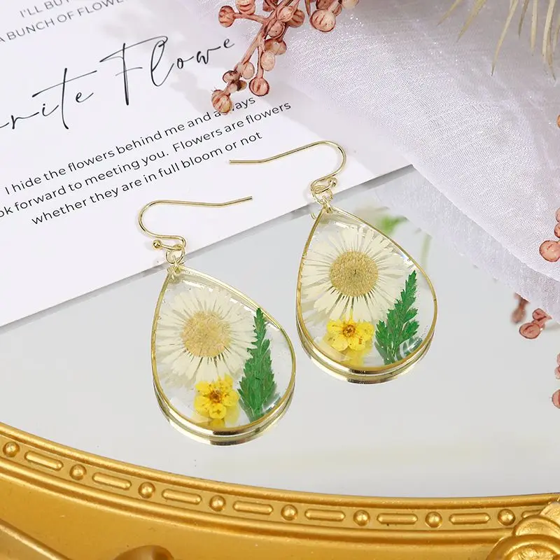 

Natural Pressed Flower Earring Unique Epoxy Resin Daisy Flower Pressed Earrings 2024 New Statement Jewelry Wholesale Accessories