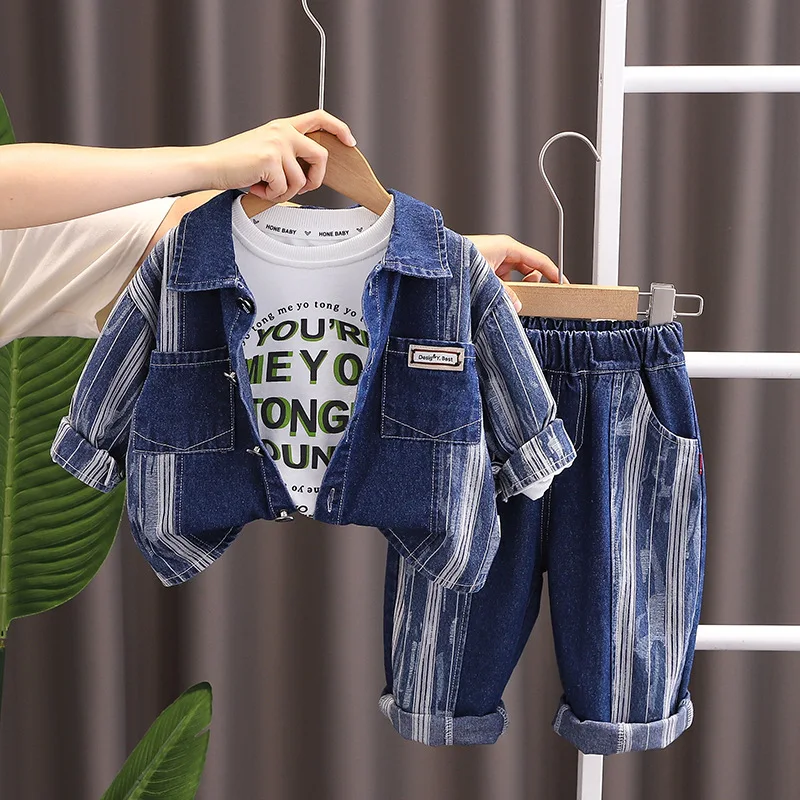 Spring and Autumn 2023 New Boys' Set Children's Clothing: Children's Baby Denim Stripe Three Piece Set for Boys, Han Banchao
Spring and Autumn 2023 New Boys' Set Children's Clothing: Children's Baby Denim Stripe Three Piece Set for Boys, Han Banchao