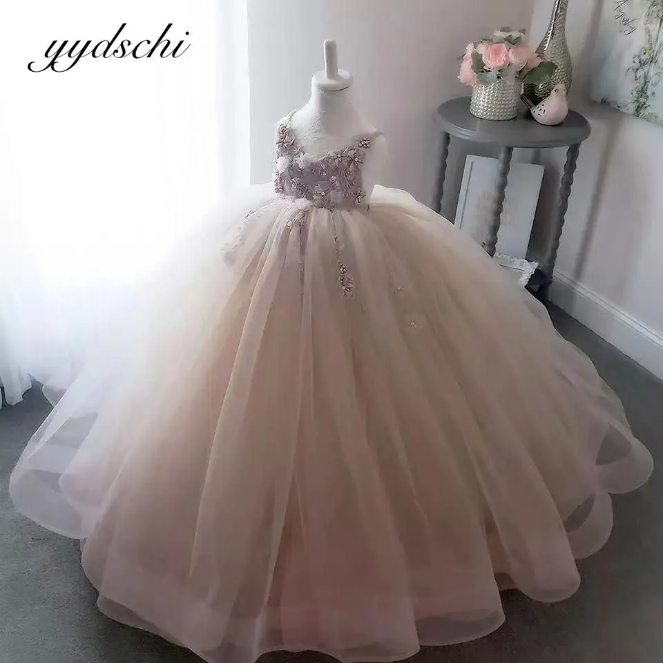 Elegant Ball Gown Flower Girl Dress For Wedding 2023 Princess Spaghetti Straps Tulle Appliques Beaded Kids First Communion Gowns 
Elegant Ball Gown Flower Girl Dress For Wedding 2023 Princess Spaghetti Straps Tulle Appliques Beaded Kids First Communion Gowns