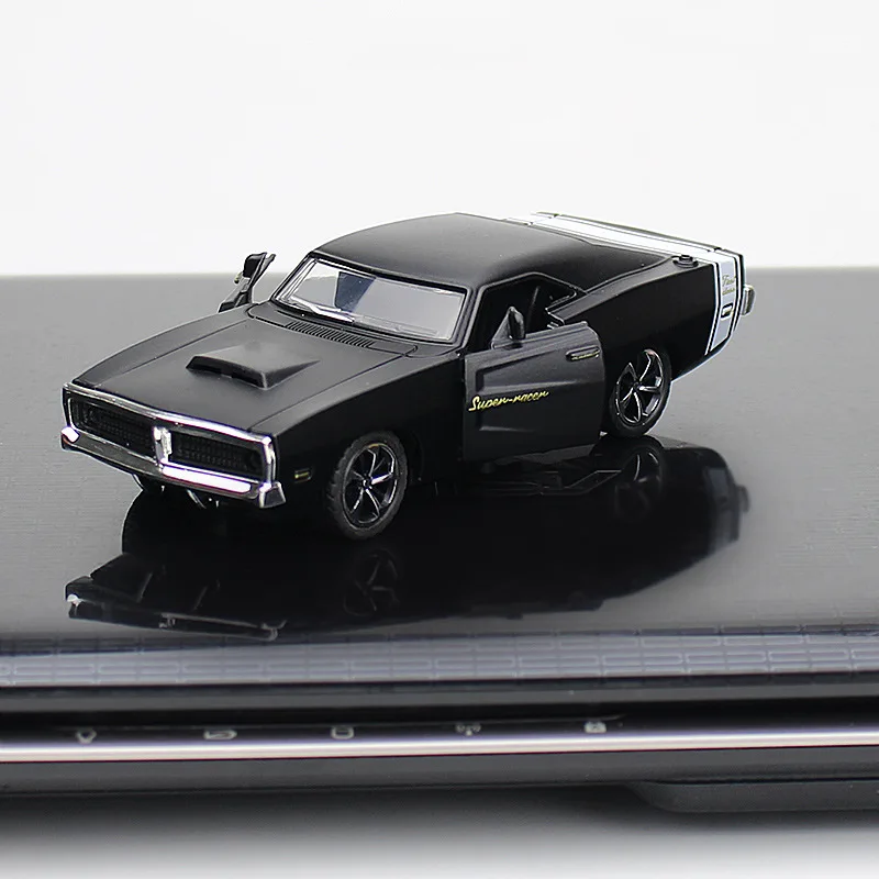 1: 36 Dodge Classic Car Alloy Model Car Model Jewelry Metal Return Toy Gift Ornaments
1: 36 Dodge Classic Car Alloy Model Car Model Jewelry Metal Return Toy Gift Ornaments