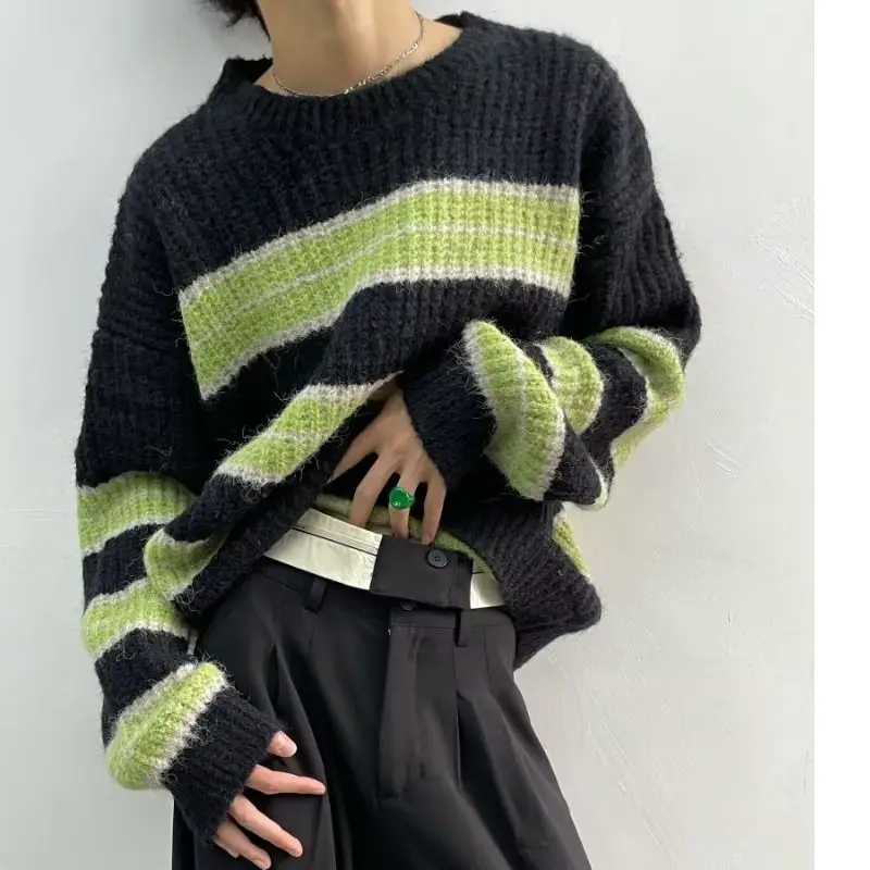 Fashionable Korean retro simple street knitted men sweater Japanese style winter y2k warm thickened couple personalized hoodie
Fashionable Korean retro simple street knitted men sweater Japanese style winter y2k warm thickened couple personalized hoodie