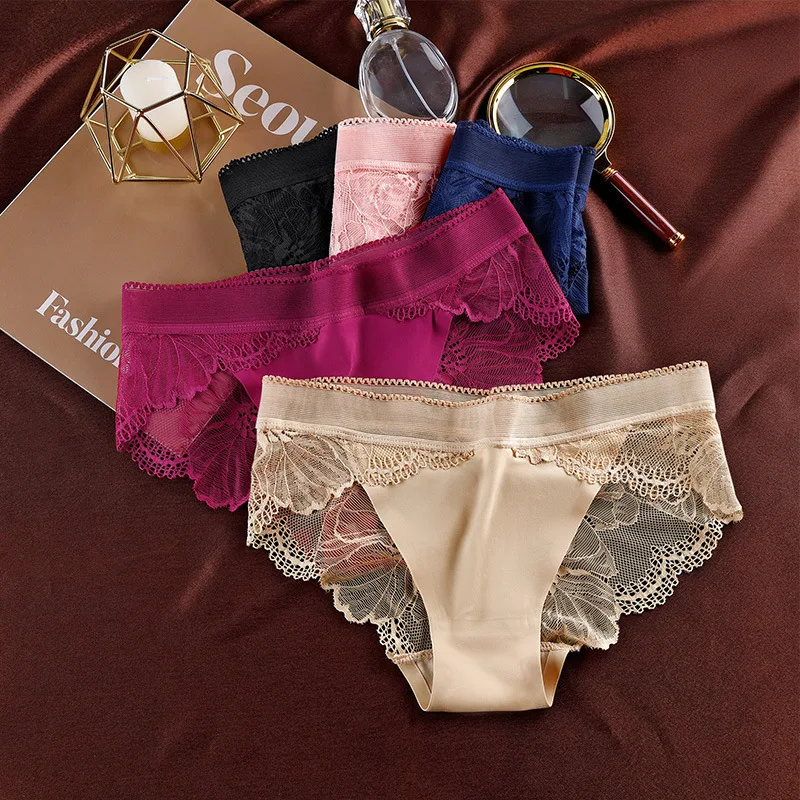 New Ice Silk Seamless Splicing Lace Edge Hollow Women's Triangle Underwear Sexy And Breathable Cotton Crotch Underwear
New Ice Silk Seamless Splicing Lace Edge Hollow Women's Triangle Underwear Sexy And Breathable Cotton Crotch Underwear