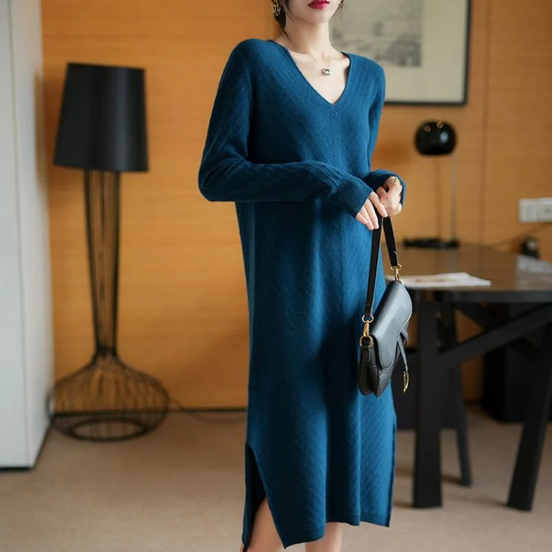 Autumn Winter Solid Soft Glutinous Knitted Dress for Women's New Loose Versatile V-neck Underlay Knee Length Midlength Skirt
Autumn Winter Solid Soft Glutinous Knitted Dress for Women's New Loose Versatile V-neck Underlay Knee Length Midlength Skirt