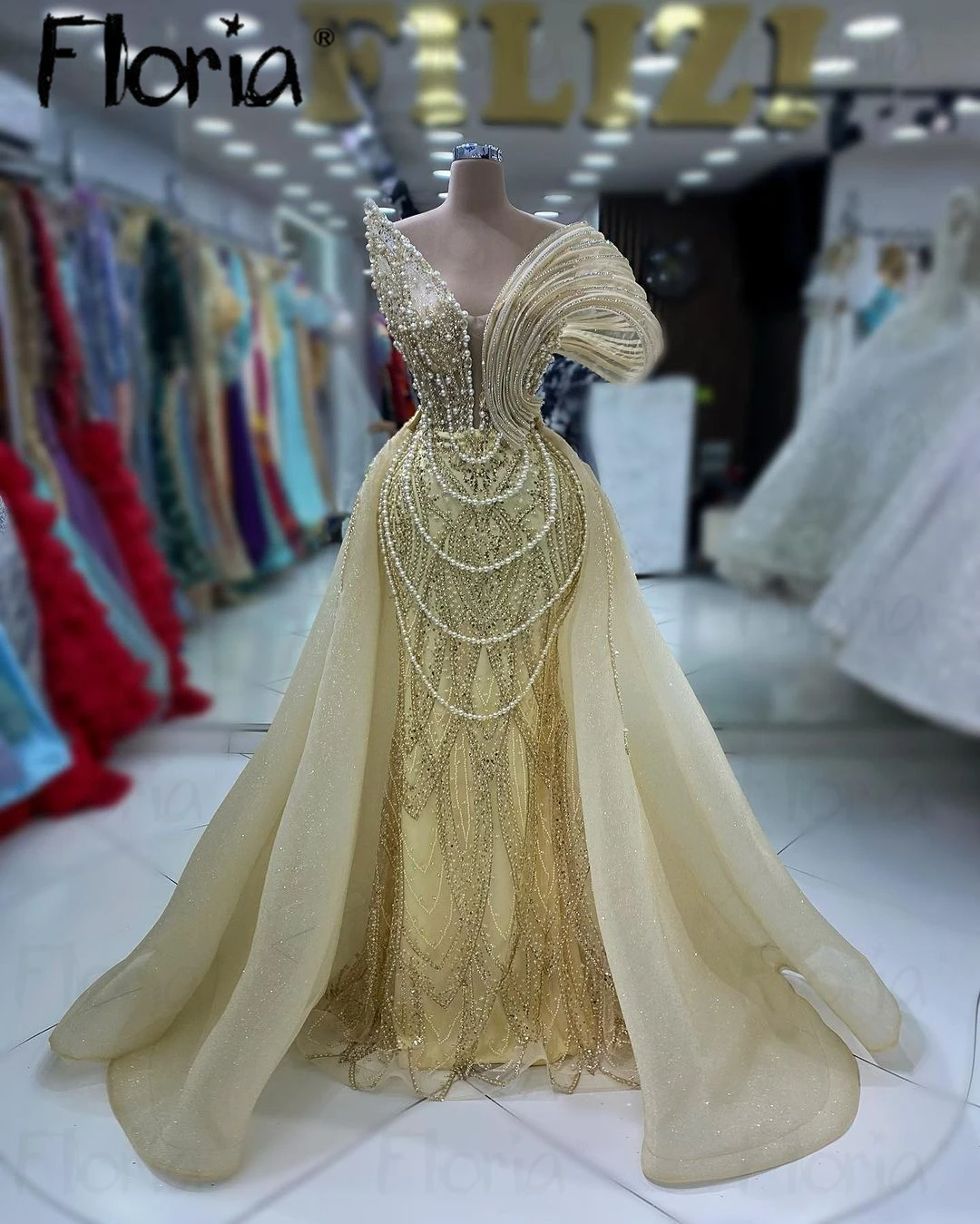 

Floria Gold Wedding Party Dress With Detachable Train Dubai Off Shouldler Beading Evening Dresses Arabic Pearls Formal Prom Gown